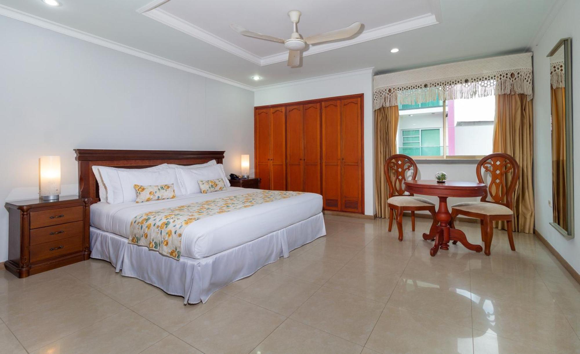 Hotel Costa Bonita Монтерия Экстерьер фото