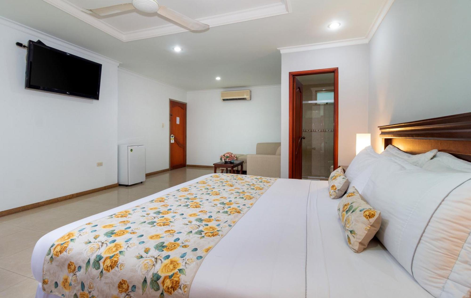 Hotel Costa Bonita Монтерия Экстерьер фото