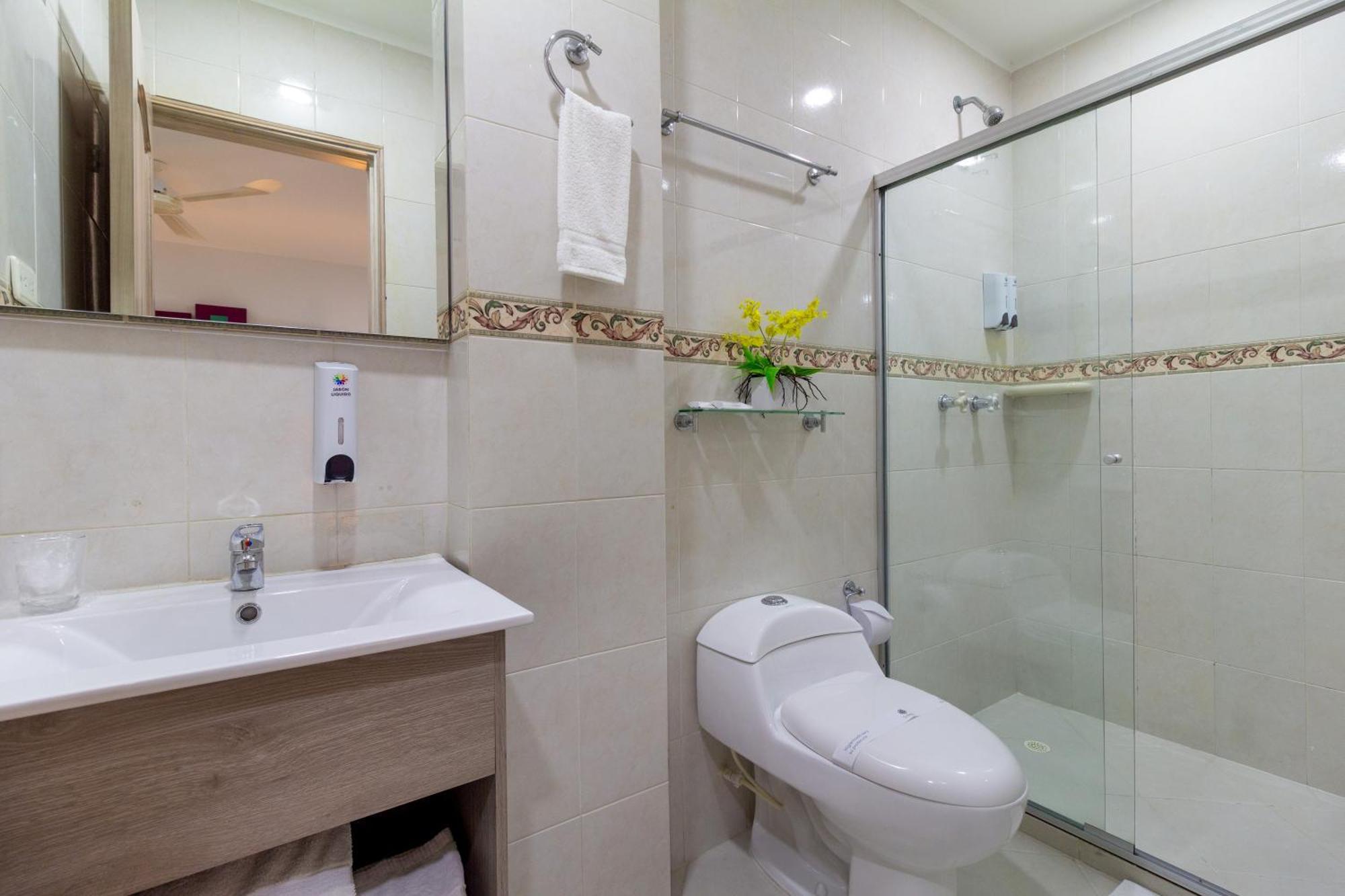 Hotel Costa Bonita Монтерия Экстерьер фото