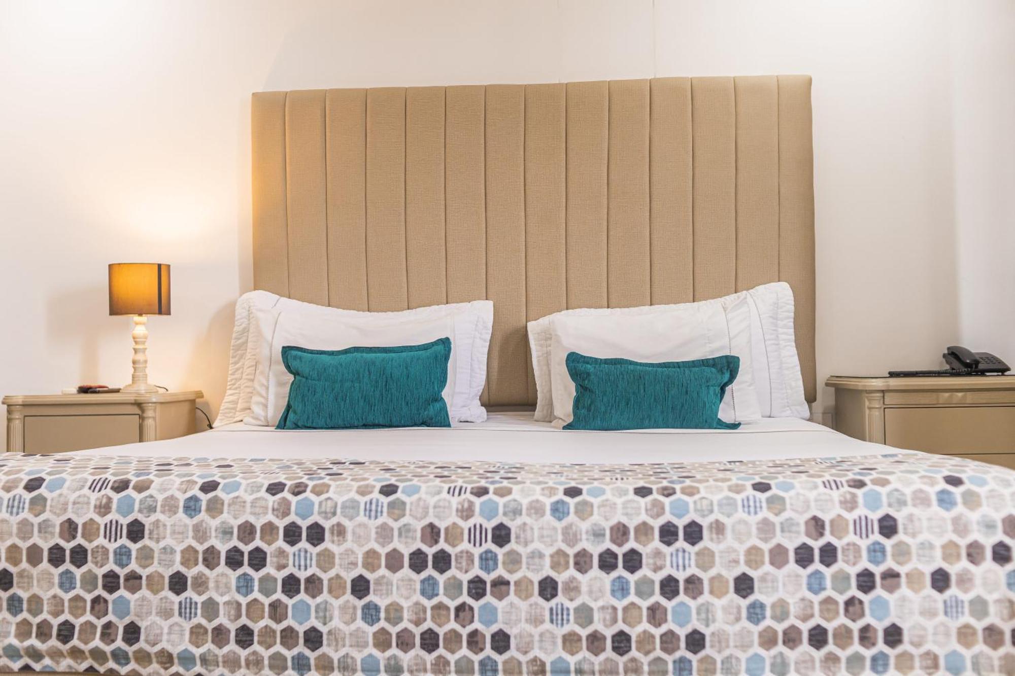 Hotel Costa Bonita Монтерия Экстерьер фото